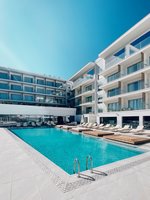 Hotel s bazénom