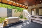 Kanifushi grand pool villa kúpeľňa
