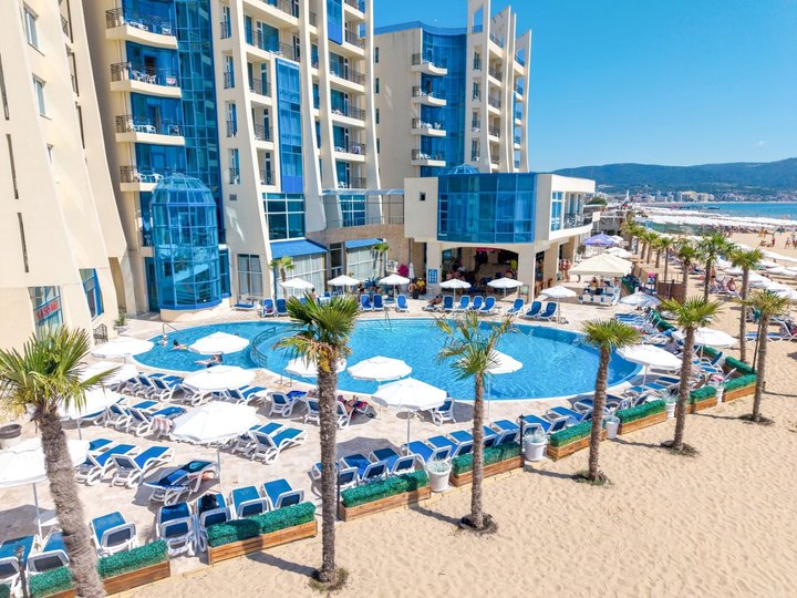 Hotel s bazénom