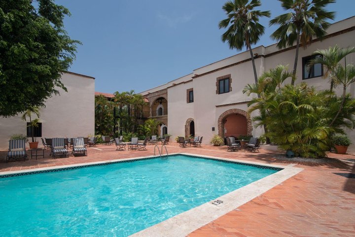 Hotel s bazénom 