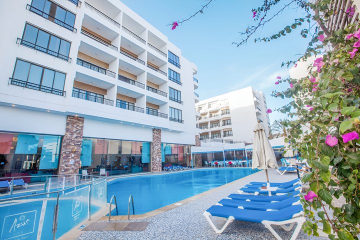 Hotel s bazénom