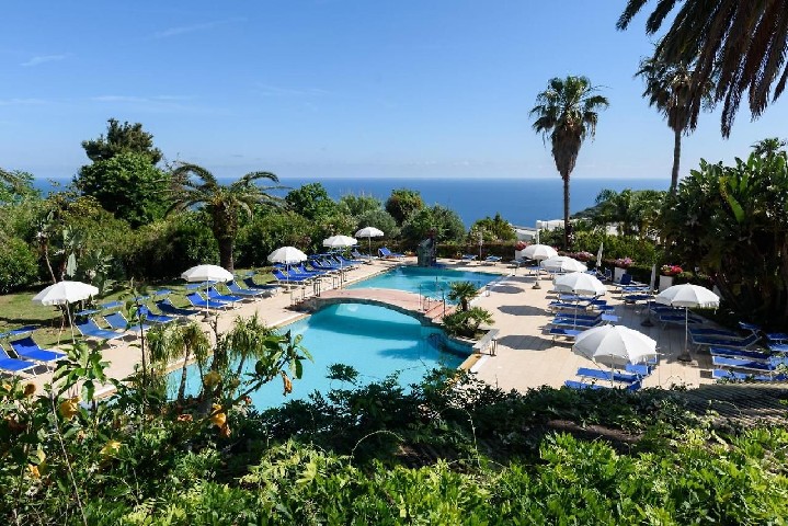 Hotel B&B HOTEL ISCHIA SAN NICOLA dovolenka