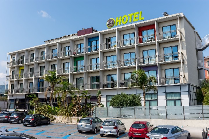 Hotel B&B Hotel SAVONA dovolenka