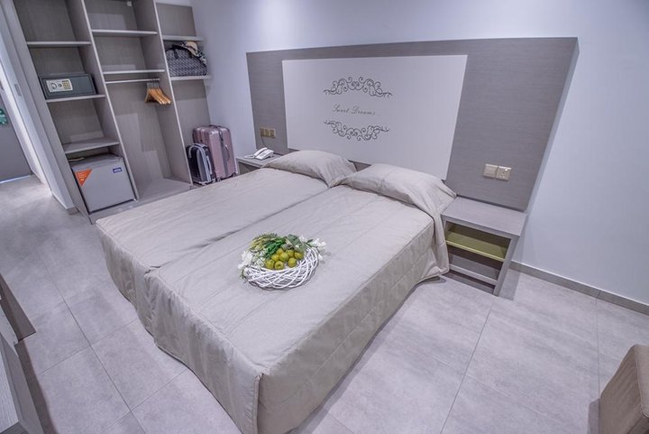 Nicholas Color – fotka 4