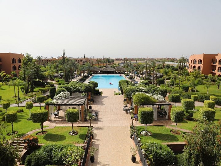 Hotel s bazénom