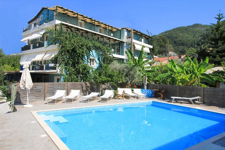 Hotel s bazénom