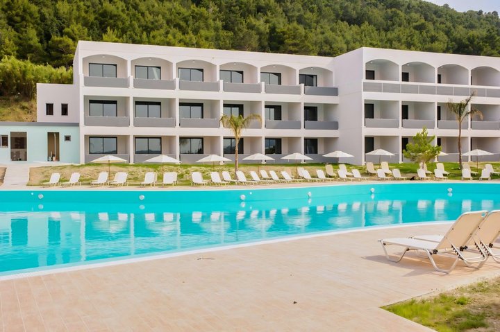 Hotel s bazénom