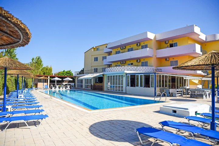 Hotel s bazénom