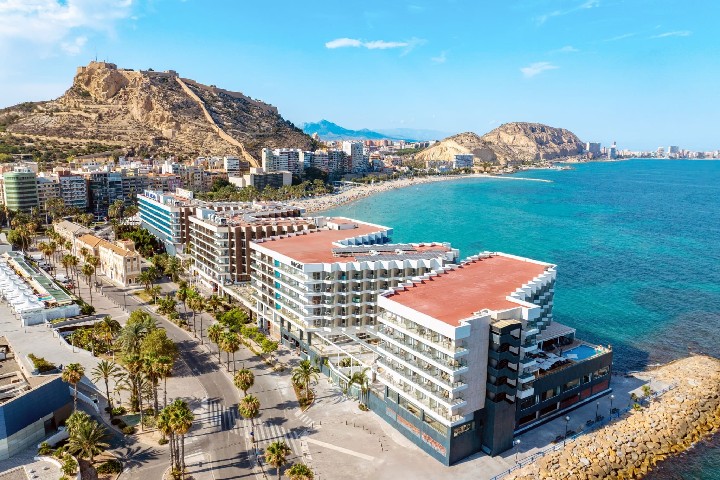 Celkový pohľad na hotel