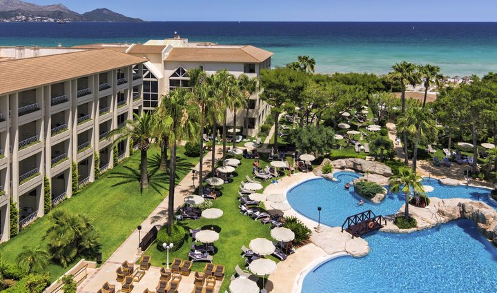 Hotel s bazénom