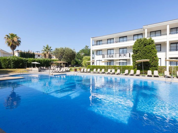 Hotel s bazénom