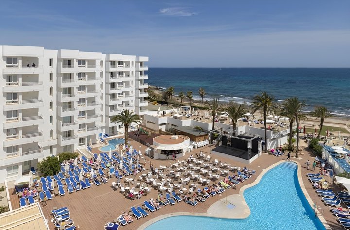 Hotel s bazénom