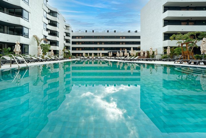 Hotel s bazénom