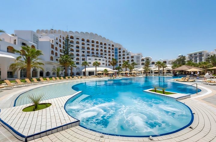Hotel s bazénom