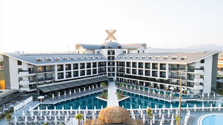 Hotel s bazénom